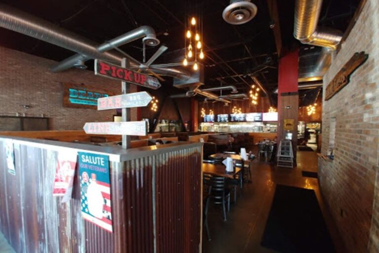 bears smokehouse hartford ct interior 7 768x512