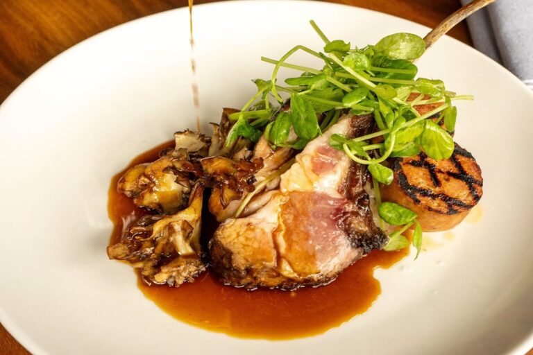 bucheron minneapolis mn food 5 768x512