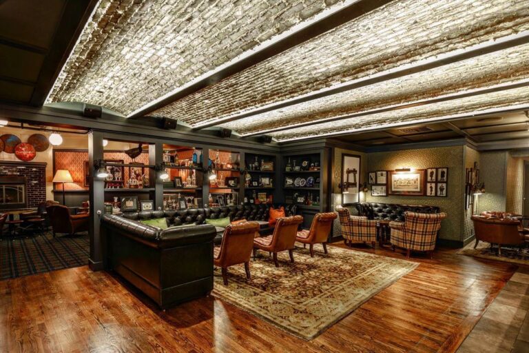 grafton street pub and grill cambridge ma interior 2 768x512