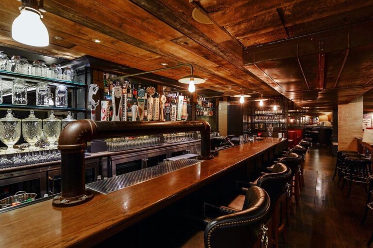 grafton street pub and grill cambridge ma interior 6 768x512