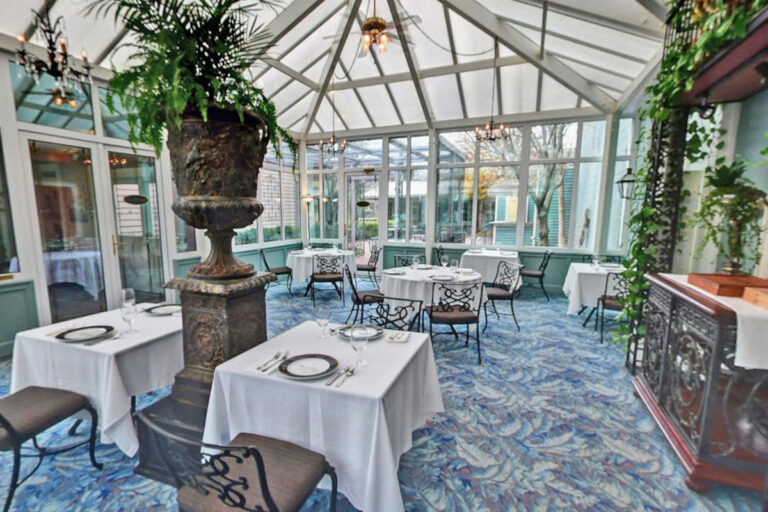 joseph decuis roanoke in interior 4 768x512