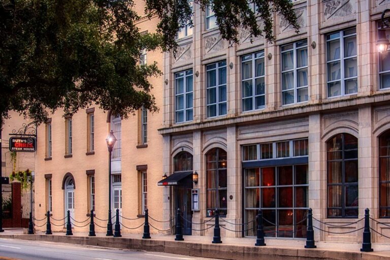 ruths chris steak house savannah ga exterior 1 768x512