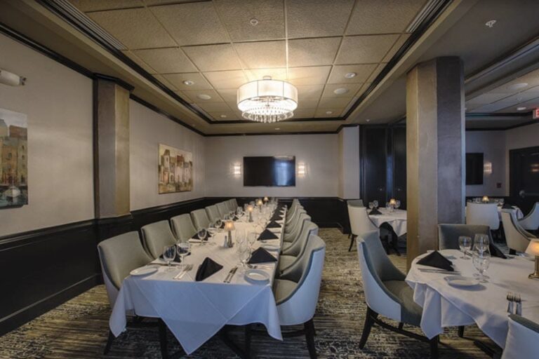 ruths chris steak house savannah interior 5 768x512