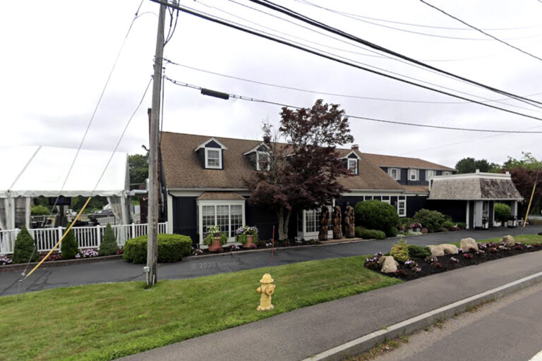 abington ale house abington ma exterior 1 768x512