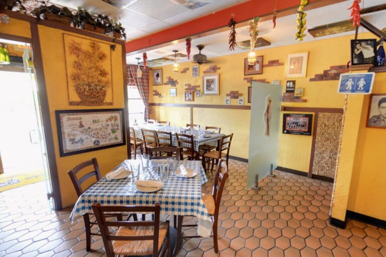 vecchia osteria newtown nj interior 4 768x512