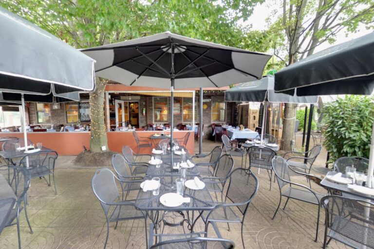 vecchia osteria newtown pa outside 1 768x512