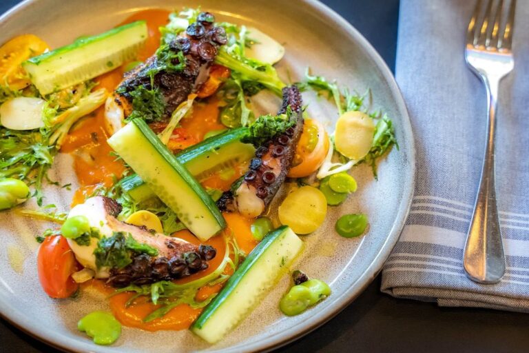 max downtown hartford ct food 10 768x512