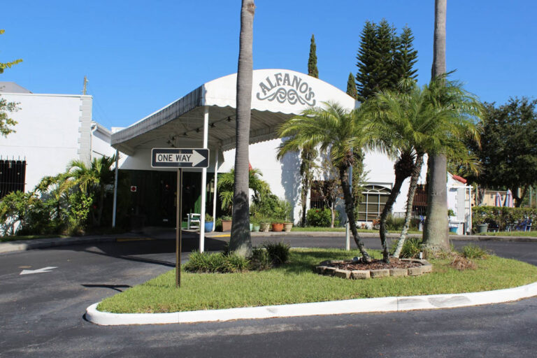 alfanos restaurant clearwater fl exterior 1 768x512