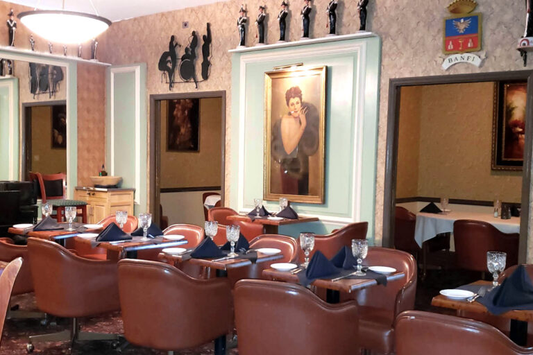 alfanos restaurant clearwater fl interior 7 768x512