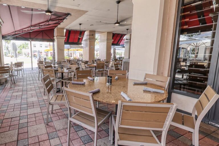 maxs grille boca raton fl outside 2 768x512